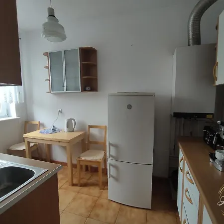 - 3 Pokojowe Dwupoziomowe Mieszkanie Z Ogrodem *