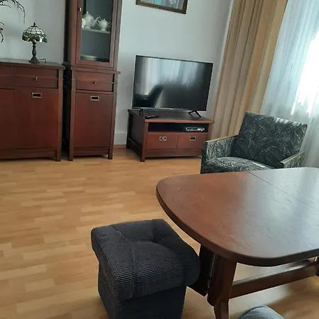 - 3 Pokojowe Dwupoziomowe Mieszkanie Z Ogrodem דירה *