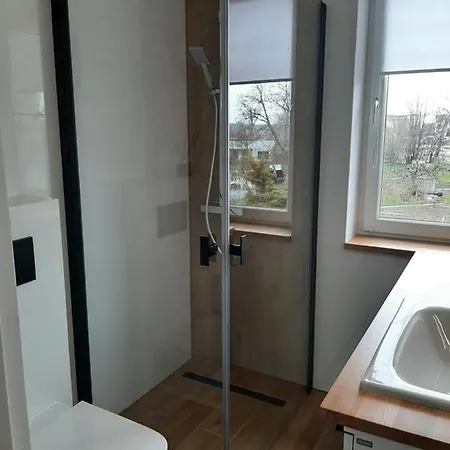 - 3 Pokojowe Dwupoziomowe Mieszkanie Z Ogrodem