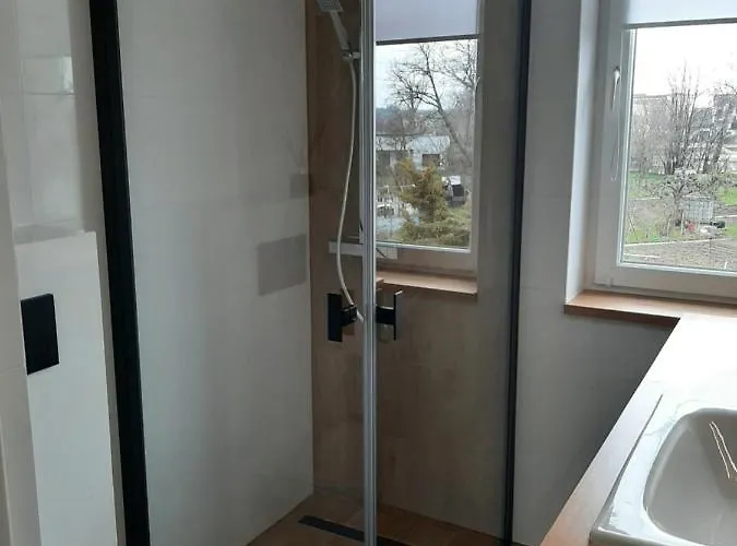 - 3 Pokojowe Dwupoziomowe Mieszkanie Z Ogrodem